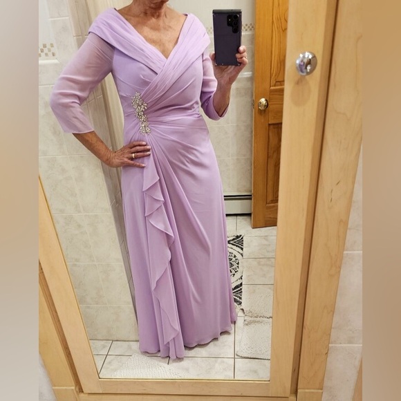Jade by Jasmine Orchid Lavender Purple Mother of the Bride Designer Gown - Picture 3 of 6